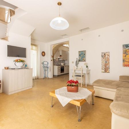 Dimora Il Castello Apartment Racale Bagian luar foto